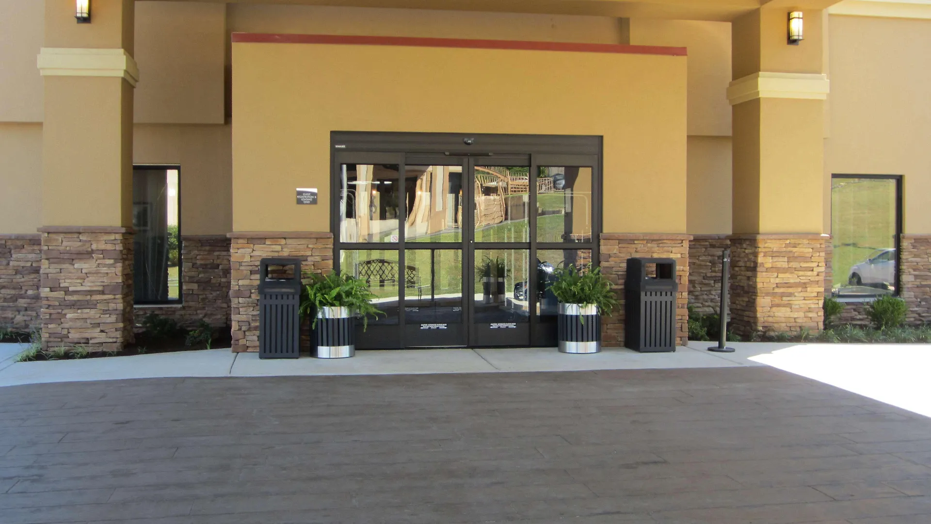 Best Western Plus Sunrise Inn Nashville Hotel